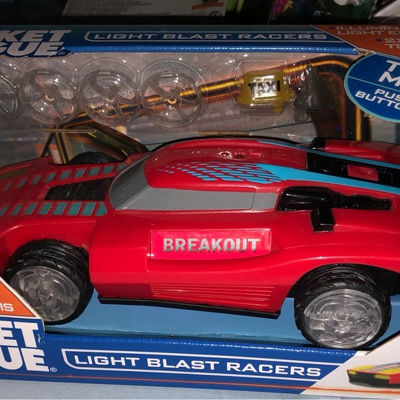 ROCKET LEAGUE ROCKET BLAST RACER CAR W LIGHTS & SOUNDS & ACCESSORIES NEW - Picture 2 of 6